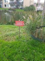 DO NOT TREAD ON, MOW OR DIG