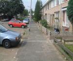 Aanleg ribbelgoot in stoep voor gootjes tuin (apr 2002) - credit by Municipality of Nijmegen