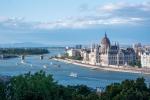Danube River Towards South with Floating Docks in Front of the Parliament Building; Fieldvisit 3 August 2024 - by Ruben Matahelumual