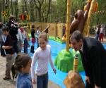 Opening of water playground by elderman van Hooft - credit antal zuurman